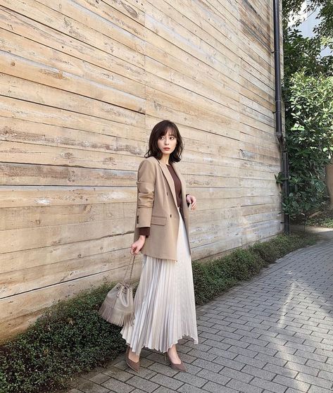 Modest Work Outfits, Outfit Styling Ideas, Long Skirt Outfits, Outfit Styling, Blazer Outfit, Hijab Fashion Inspiration, Office Outfit, Modest Fashion Outfits, Korea Fashion