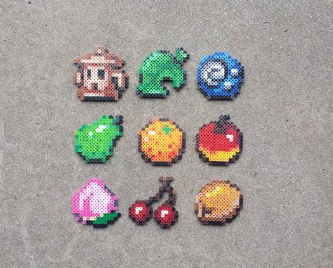 Items & Fruit - Animal Crossing: WW Perler Bead Sprites Pixel Art Noel, Hama Art, Hamma Beads Ideas, Perler Creations, Pearl Beads Pattern, Hama Beads Design, Perler Bead Templates, Diy Perler Bead Crafts, Perler Crafts