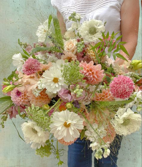 May Flowers In Season Wedding Bouquets, August Bouquet Wedding, Garden Flower Bouquet, Garden Party Bouquet, Wildflower Summer Bouquet, Bridal Bouquet Late Summer, English Garden Bouquet, Garden Party Wedding Bouquet, Wedding Boquet Wildflowers