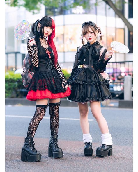 Japan Street Fashion, Style Dr Martens, Mode Harajuku, Harajuku Street Style, Gothic Harajuku, 일본 패션, Harajuku Fashion Street, Gothic Looks, Harajuku Outfits