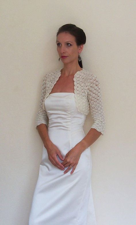 White Bridal Bolero Wedding Shrug Lace Elegant Crochet Bolero Jacket White Lace Bridal Shrug Lace Wedding Bolero S M L … 3CC Bolero Haken, White Lace Jacket, Bolero Crochet, Bridal Bolero Jacket, Wedding Capelet, Bridal Sweater, Lace Shrug, Bridal Shrug, Lillian West