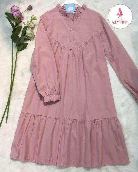 Simple Dress Casual, Dresses For Ladies, Long Frock Designs, Maxi Dress Designs, Womens Trendy Dresses, Stylish Short Dresses, Pakistani Fancy Dresses, Fashion Top Outfits, Girls Frock Design