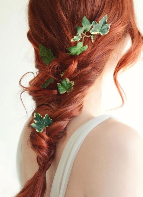 Hair Clips Wedding, Long Box Braids, Wedding Hair Clips, Trending Hairstyles, Box Braids Hairstyles, Pretty Hair, Poison Ivy, 인물 사진, Green Hair