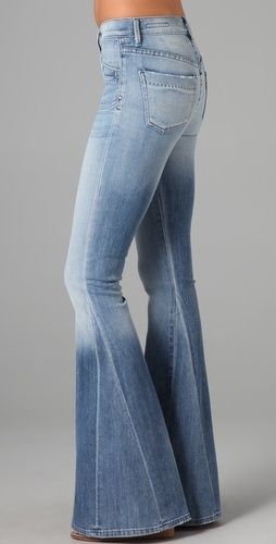 1000+ ideas about Bell Bottom Jeans on Pinterest | Flare, Wide ... Vestiti In Jeans, Tas Denim, Hippie Jeans, Super Flare Jeans, Mode Hippie, Denim Outfits, Estilo Hippie, Bottom Jeans, Jeans Diy