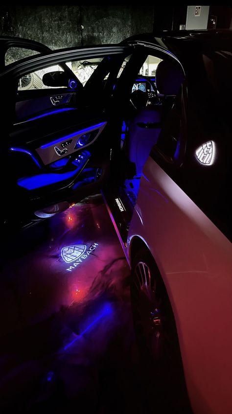 Maybach Interior Night, Luxury Car Interior Aesthetic, Maybach Wallpaper, Maybach Aesthetic, Academia Aesthetic Outfit Men, Hellcat Redeye, Night Drive, Luxury Car Interior, Late Night Drives