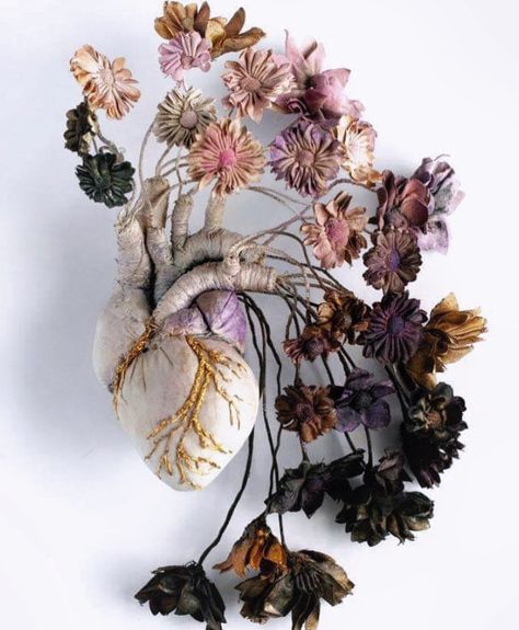 Human Heart With Flowers, Human Heart Art, Anatomical Heart Art, Heart With Flowers, Bizarre Magazine, Beautiful Bizarre, Creative Textiles, Flower Sculptures, Human Heart