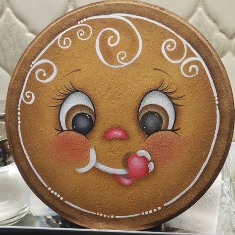 Gingerbread Faces, Gingerbread Diy Crafts, Gingerbread Dolls, Bread Christmas, Teapot Crafts, Gingerbread Man Decorations, Diy Christmas Candy, Christmas Cuties, Decorate Cookies