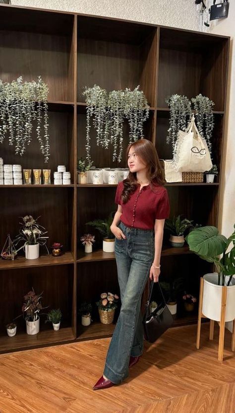 Ootd Casual Non Hijab, Casual Ootd Women, Cutbray Style, Celana Jins Wanita, Ootd Formal, Hijabi Ootd, Current Hairstyles, Outfit Ngampus, Ootd Korean Style