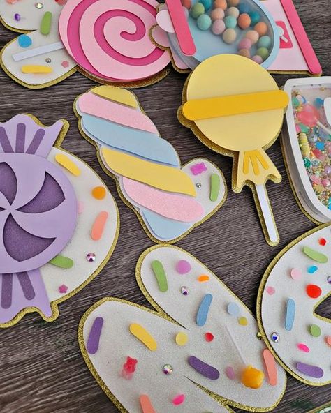 Paper Candy Crafts, Candy Crafts For Kids, Candy Birthday Party Decorations, Christmas Candy Decor, Cricut Decorations, Ice Cream Ideas, Craft Ice Cream, Cricut Cardstock, Cool Crafts For Kids