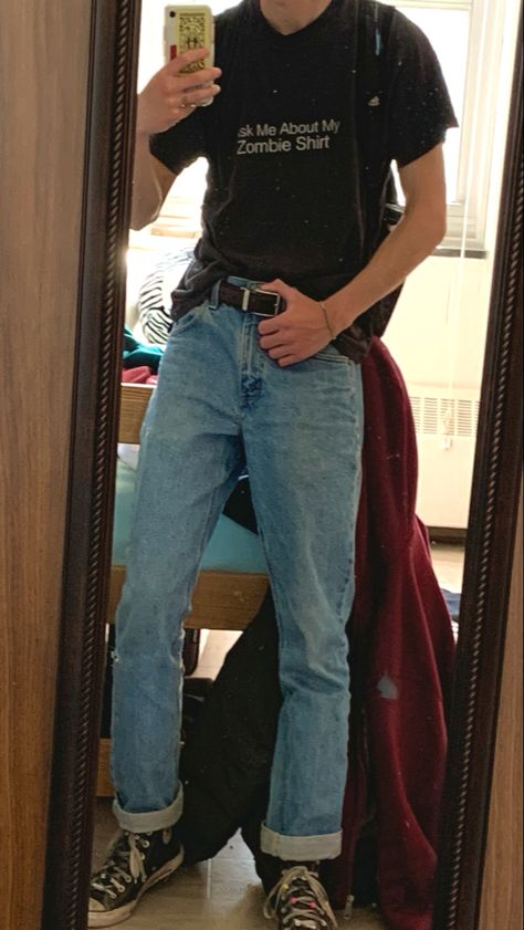 Masc Lesbian Outfits Jeans, Cuffed Jeans Men, Converse Aesthetic Outfit, Black Converse Aesthetic, 90s Jeans Outfit, Mens Cuffed Jeans, Mens Converse Outfit, Gender Board, Jean Fits