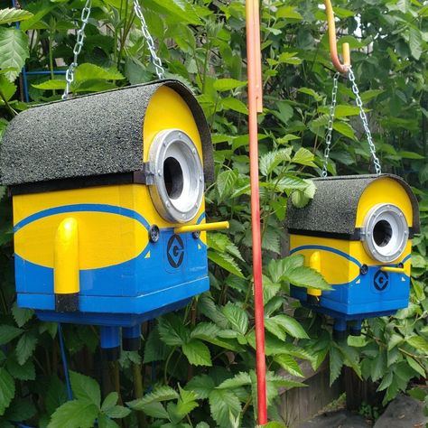 Brian The Minion Birdhouse | The Minions Large Bird House Large Bird Houses, Homemade Bird Houses, Birdhouse Craft, Bird Houses Ideas Diy, Bird House Feeder, Wooden Bird Houses, Bird House Plans, The Minions, Unique Bird Houses