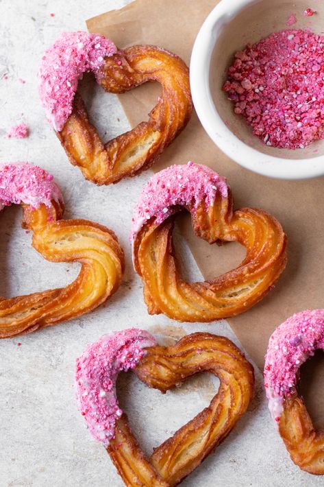 HEART CHURROS - Bake with Shivesh Aesthetic Yummy Food, Aesthetic Food Sweet, Heart Churros, Pink Churros, Sweet Foods Aesthetic, Christmas Churros, Heart Shape Food, Valentine Themed Food, Aesthetic Desert Food