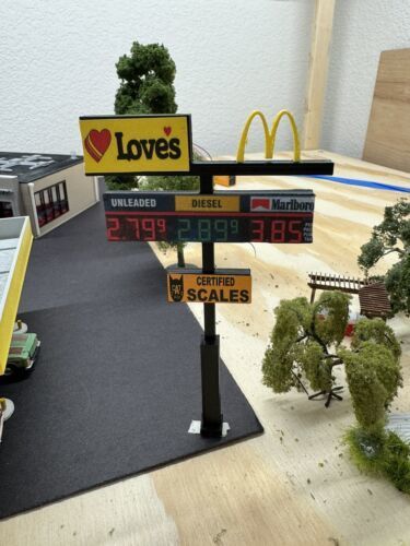 HO Scale LOVES Truck Stop. Custom 3D Building. | #4695438515 Ho Scale Buildings, Truck Stop, 1920s Photos, Building Layout, Ho Scale Trains, Model Train Sets, Slot Car Tracks, Model Railroading, 3d Building