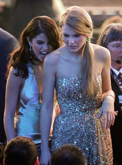 Selena Selena, Diana Agron, Selena And Taylor, Selena G, Taylor Swift Fan, Taylor Swift Pictures, Fav Celebs, Taylor Alison Swift, Selena Gomez