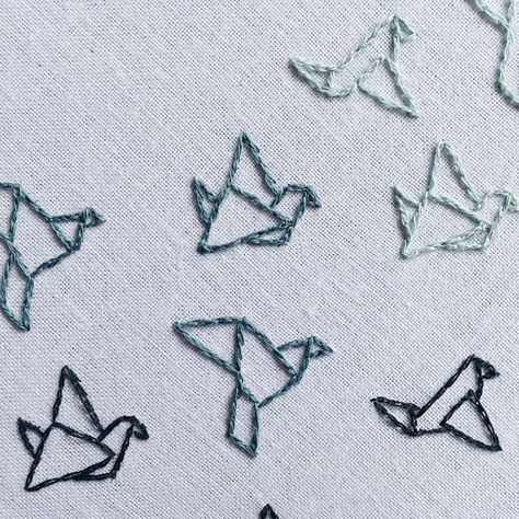 Hand Embroidery Ideas, Paint Clothes, Origami Birds, Clothing Embroidery, Origami Ball, Clothes Embroidery Diy, Origami Fashion, Denim Embroidery, Origami Bird