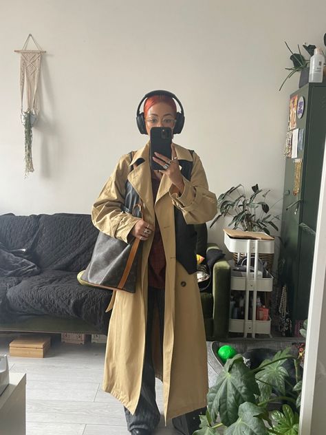 Oversized Waistcoat Outfit, Oversize Trench Coat Outfit, Oversized Trench Coat Outfits, Trench Coat Outfit Winter, January Style, Waistcoat Outfit, Magic Clothes, Oversize Outfit, Winter Coat Outfits