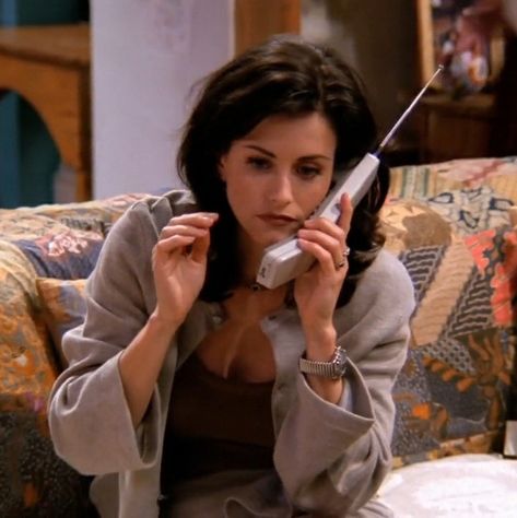 Friends Monica Aesthetic, Monica Geller Aesthetic, Monica Geller Icons, Monica Aesthetic, Monica Geller Friends, Monica From Friends, Friends Monica Geller, Monica Friends, Friends Monica