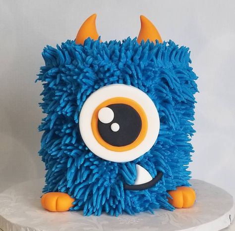 Monster cake Fondant Frosting, Monster Smash Cakes, Monster Birthday Cakes, Children Cake, Little Monster Party, Little Monster Birthday, Monster 1st Birthdays, Monster Cake, Monster Birthday Parties