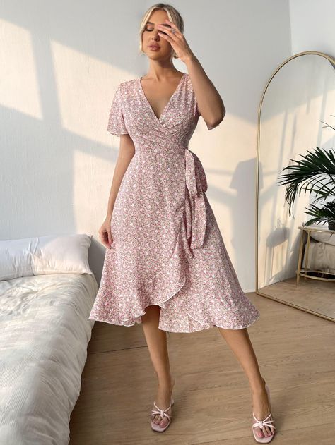 Ditsy Floral Tie Side Wrap Dress – Chicgrl Casual Wrap Dress, Bow Tie Dress, Ditsy Floral Dress, Casual Chique, Mini Robes, Vestido Casual, Floral Print Shorts, Sleeves (women), Tie Dress