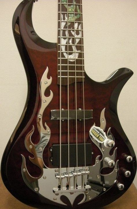 Pretty Guitars Electric, Cool Bass Guitars, Cool Guitar Designs, Pretty Guitars, Electric Guitar Design, All About That Bass, Guitar Obsession, Electric Bass Guitar, Cool Electric Guitars