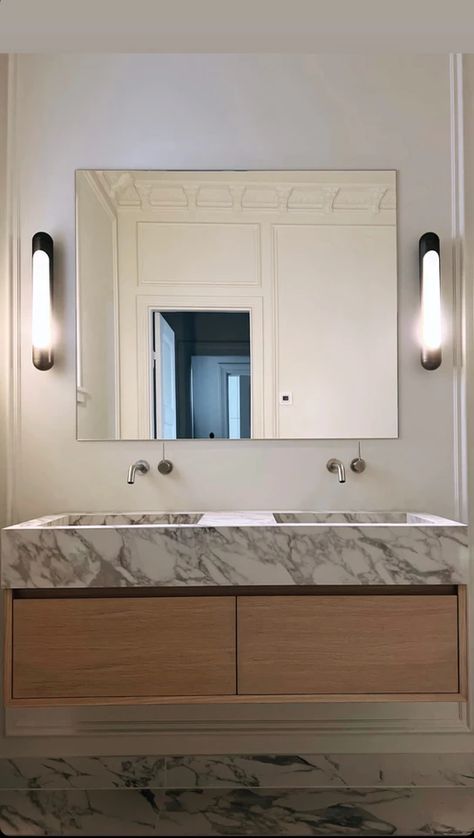 Contemporary bathroom with a 4-drawer floating bathroom vanity, made of whitened oak | - Bathroom vanities Floating Double Sink Vanity, Modern Floating Vanity, Oak Bathroom Vanity, Floating Bathroom Vanities, Wall Faucet, Entryway Shelf, Sink Shelf, Oak Bathroom, Trough Sink