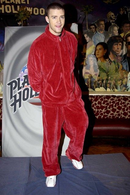 Velvet Set Outfit, 90s Skater Fashion, Juicy Tracksuit, Y2k Tracksuit, Red Tracksuit, Men 90s, Velvet Tracksuit, Aaliyah Style, Tracksuit Outfit