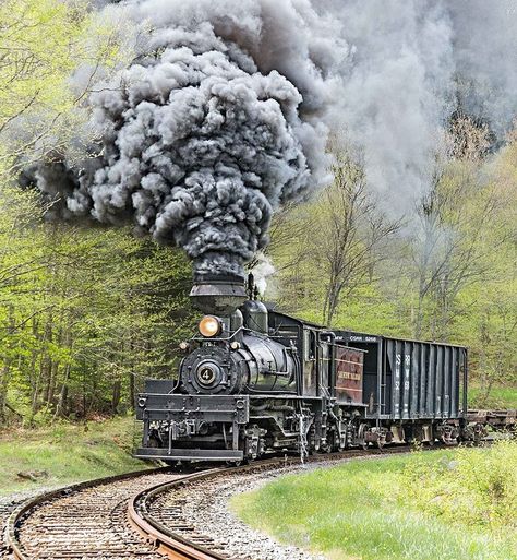 Steam Trains Photography, Locomotive Engine, Old Steam Train, Train Adventure, Scenic Train Rides, Steam Engine Trains, Scenic Railroads, Railroad Photography, Old Trains