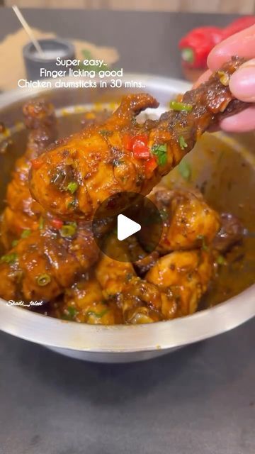 Honey Chili Chicken, Honey Chilli Chicken, Chili Chicken Recipe, Sticky Sauce, Dry Herbs, Chili Chicken, Chilli Chicken, Chicken Chili Recipe, Chicken Marinade