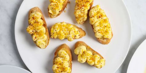 Deviled Egg Toast Recipe - Missy Robbins, Carrie King | Food & Wine American Appetizers, Devil Eggs, Eggs Toast, Best Egg Recipes, Crostini Recipes, Recipes Appetizers, Egg Toast, Deviled Egg, Buffalo Wings