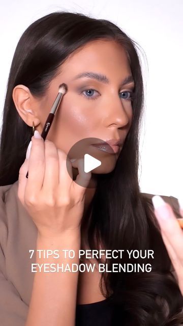 Jéanne Wang on Instagram: "7 Tips To Perfect Your Eyeshadow Blending! Using @thebkbeauty brushes! JEANNE10 for discount♥️

1. Prep Lid With Foundation/Concealer & Set With Powder
I personally prefer this over lid primers not only because they can be too tacky and make blending trickier but I find it to be an unnecessary purchase. 

2. Crease Brushes will 1000% make your application easier.
Tip! Use a size of crease brush that fits your eye (small with small, large with large) this can save you a lot of time with applying🙌

3. Incorporating Contour/Bronzer
I love this trick and use it for almost every eye look! It can also look great on its own with a bit of mascara🫶

4. Tap Off Excess to avoid applying too much and avoid any fallout!

5. The Angle We Hold Our Brush Matters
Holding from u Doe Eye Makeup, Contour Bronzer, Eyeshadow Blending, Crease Brush, Doe Eyes, Makeup Mistakes, Mascara Tips, Eyeshadow Primer, Eye Look