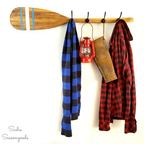 Vintage canoe paddle coatrack, by Sadie Seasongoods, featured on Funky Junk Interiors Diy Coat Hooks, Cabin Style Decor, Paddle Decor, Wooden Oars, Wood Paddle, Diy Coat Rack, Boat Oars, Windmill Decor, Diy Clothes Rack