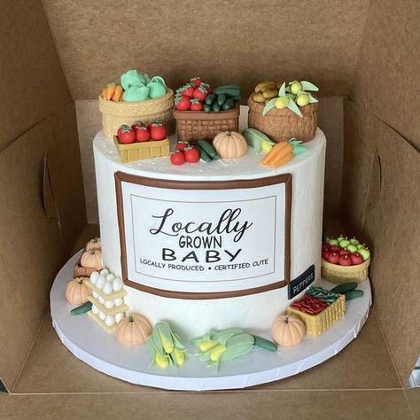 Morsels - This was the cutest baby shower cake🥕🥬 🍅 🌽... Farm Baby Shower Theme, Farmers Market Birthday Party, Farmers Market Party, Farmer Baby, Garden Baby Shower Theme, Farm Baby Shower, Baby Shower Theme Decorations, Garden Baby Showers, 1st Birthday Party Themes