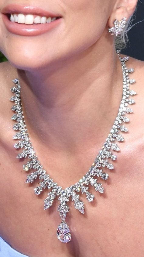 Expensive Necklaces, Bridal Diamond Necklace, Pretty Jewelry Necklaces, Expensive Jewelry Luxury, Diamond Jewelry Designs, Classy Jewelry, Fancy Jewellery, Expensive Jewelry, Jewelry Lookbook