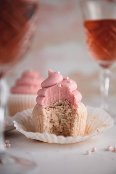 Rose Wine Cupcakes, Cooking With Rose Wine, Rose Wine Cake, Rose Flavored Desserts, Flavoured Cakes, Coke Cupcakes, Black Bottom Cupcakes, Boozy Baking, Wine Cupcakes