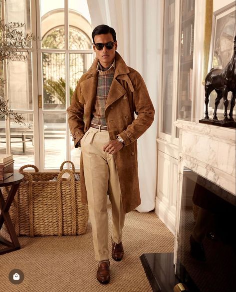 Men Trench Coat Outfit, British Mens Fashion, Brown Outfits Men, Alternate Outfits, Plaid Trench Coat, Suede Trench Coat, Men's Trench Coat, Trench Coat Outfit, Gents Fashion