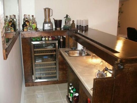 Ideas De Mini Bar, Bar With Sink, Bar Pics, Building A Home Bar, Home Bar Plans, Small Bars For Home, Rustic Basement, Bar Plans, Modern Basement