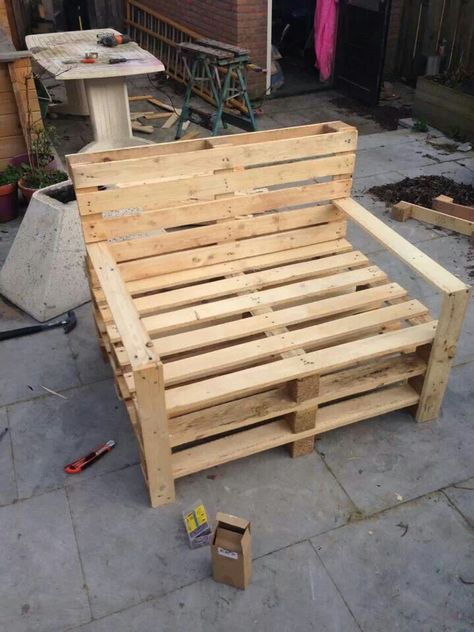 pallet stoel/bank Pallet Designs, Backyard Fun, Projects Ideas, Pallet Projects, Pallet Table, Vintage Looks, Yard, Wood, Furniture