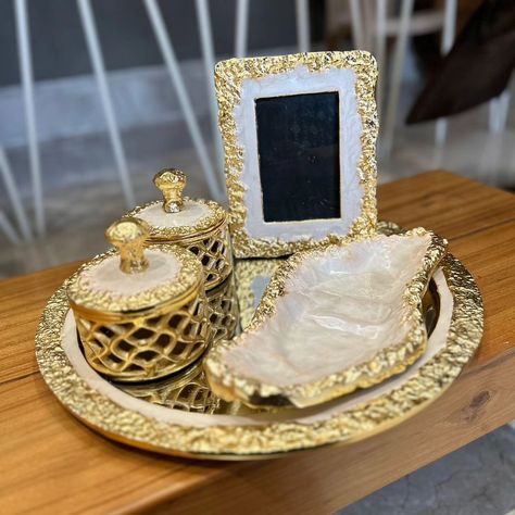 Super Gorgeous Premium Rich Resin platter in brass • Enamel stone tray = 18" • Stone Oval platter = 6*12 • Stone Jali jar = 4*4 • stone photo frame = 9*6.5 DM us for more details or WhatsApp us on 9867422790 Stone Jali, Resin Platter, Stone Tray, 12 Stones, Oval Platter, Photo Frame, Tray, Brass, Stone