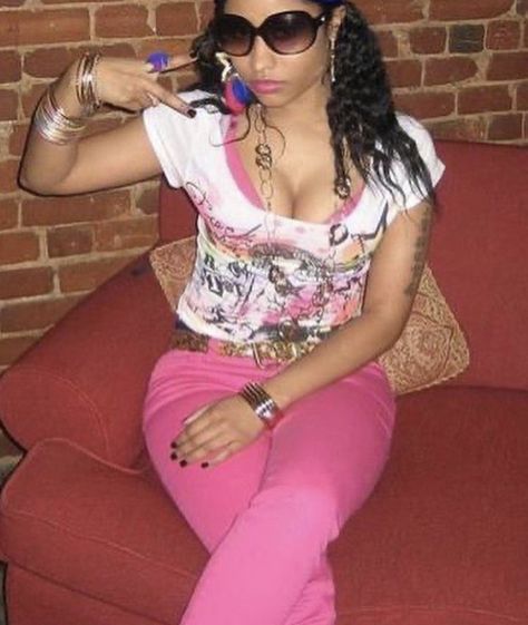 Young Nicki Minaj, Old Nicki Minaj, Nicki Baby, Rapper Costume, 2000s Fashion Inspiration, Nicki Minaj Outfits, Nicki Minaj Barbie, Celebrity Selfies, Nicki Minaj Photos