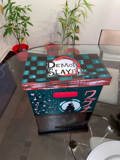 Demon Slayer Gift Ideas Diy, Anime Valentines Box Ideas, Demon Slayer Gift Ideas, Manga Gift Ideas, Gothic Diy, Manga Demon Slayer, Manga Gift, Creative Box, Popular Manga