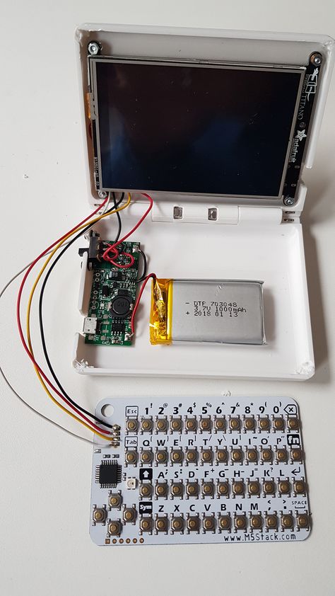 PortablePy: The clamshell micropython computer. | ramin assadollahi Arduino Bluetooth, Raspberry Projects, Gaming Computer Setup, Pi Computer, Raspberry Pi Computer, Science Board, Electronic Projects, Diy Gadgets, Raspberry Pi Projects