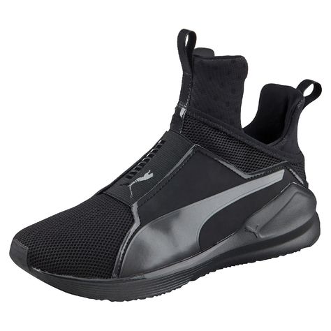 Kylie x Puma Fierce (available April 1, $90) Core Training, Womens Training Shoes, Black Puma, Workout Shoes, Puma Sneakers, Fashion Deals, Puma Shoes, Unisex Shoes, Puma Fierce Sneaker