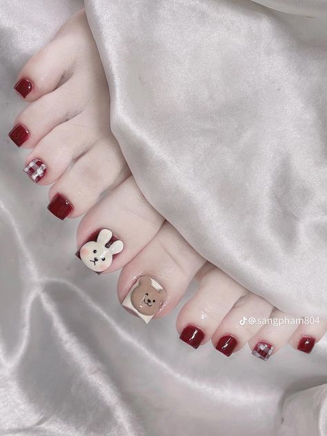 Short Toe Nail Designs, Nail Mong Chan, Mau Mong Chan, Medium French Nails, Foot Nail Designs, Foot Nails Design, Nail New Year, Nail Design Long Nails, Design Acrylics