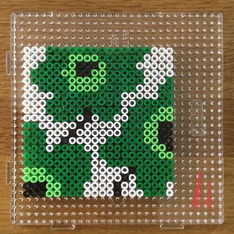 Hama Beads Coasters, Hama Art, Hamma Beads Ideas, Easy Perler Bead Patterns, Melty Bead Patterns, Easy Perler Beads Ideas, Hama Beads Design, Perler Bead Templates, Diy Perler Bead Crafts