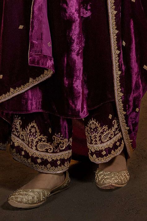 Velvet Suit Design, Velvet Embroidery, Traditional Blouse Designs, Velvet Dress Designs, Kurta Set For Women, Embroidered Pants, Purple Wine, Velvet Collection, Embroidery Suits Design