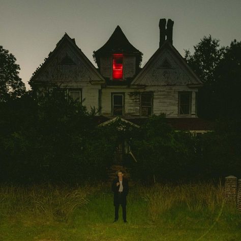 Briscoe’s Instagram photo: “Way on down south with @bowerjamie” Southern Gothic Aesthetic, Creepy Core, Stranger Things 4, Jamie Campbell, Solo Music, American Gothic, Jamie Campbell Bower, Southern Gothic, Gothic Aesthetic