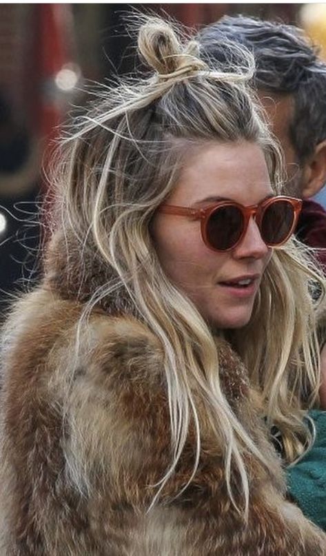 Siena Miller Hair, Sienna Miller Hair Bangs, Sienna Miller Long Hair, Sienna Miller Dark Hair, Scandinavian Hairstyles, Sienna Miller Curtain Bangs, Sienna Miller Braids, Sienna Miller Makeup, Sienna Miller Hair Updo