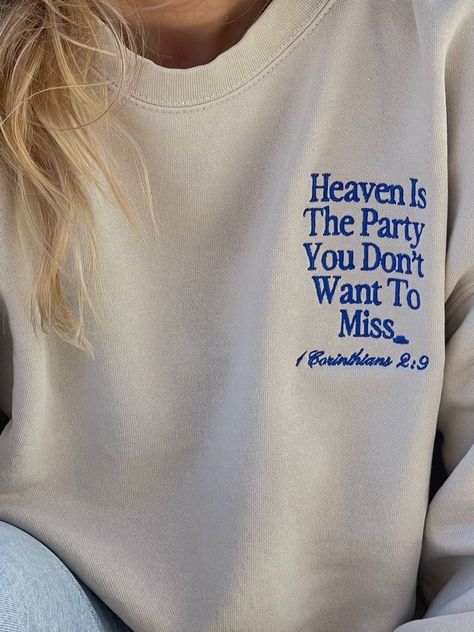 Aesthetic Christian T Shirts, Trendy Christian Shirts, Christian Shirt Ideas Vinyl, Jesus Merch Aesthetic, Aesthetic Merch Ideas, Christian Apparel Aesthetic, Church Merch Ideas, Christian Woman Aesthetic, Jesus Merch