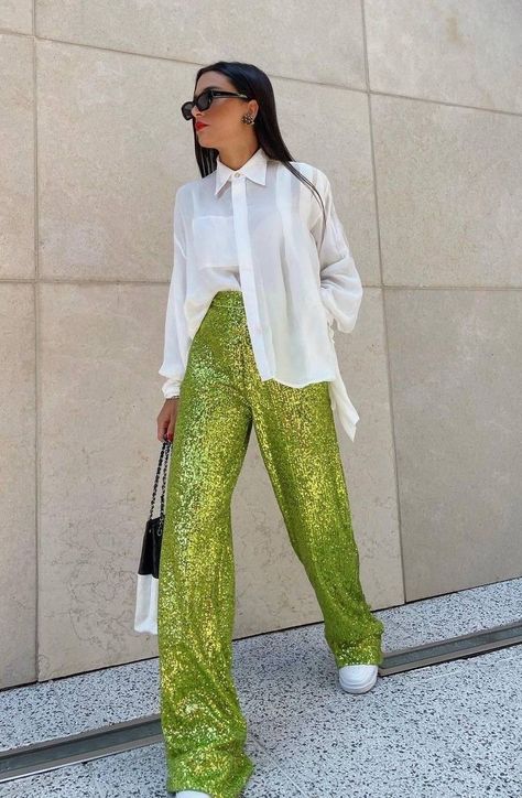 Elegantes Outfit Damen, Rok Outfit, Work Outfit Ideas, Glam Outfit, Chique Outfits, Instagram Trends, Sequin Pants, Women Office, Looks Chic