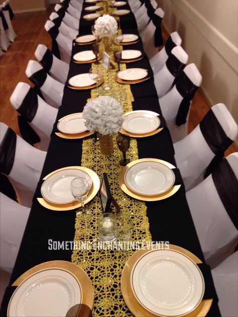 Black White And Gold Table Setting, Round Table Settings, Birthday Wishes Girl, Cheer Banquet, Gold Table Setting, White Table Settings, 50th Birthday Party Decorations, Graduation Party Centerpieces, Gold Party Decorations